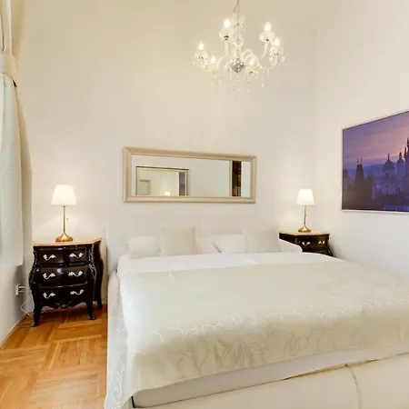 Old Town Royal Apartment With Giant Terrace Praha Exteriér fotografie